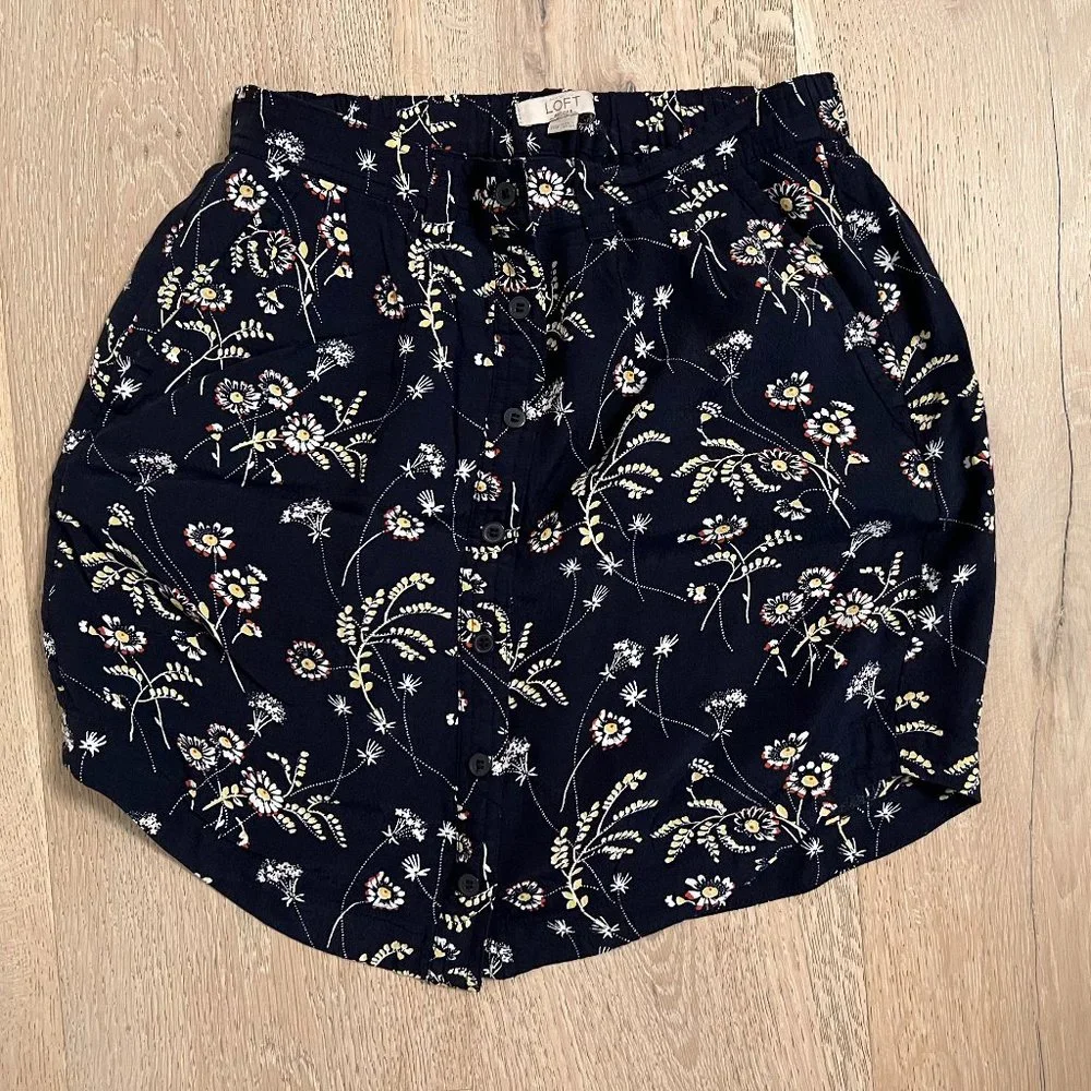 LOFT Floral Skirt - Picture 1 of 3